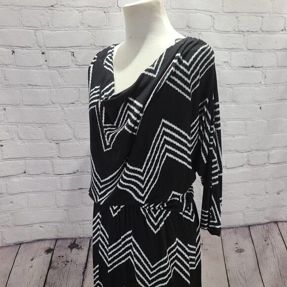 Tart black and white zigzag detail midi dress - Picture 8 of 12